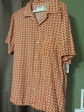 Old Navy Men’s Orange and White Check Short-Sleeve Button-Down Shirt